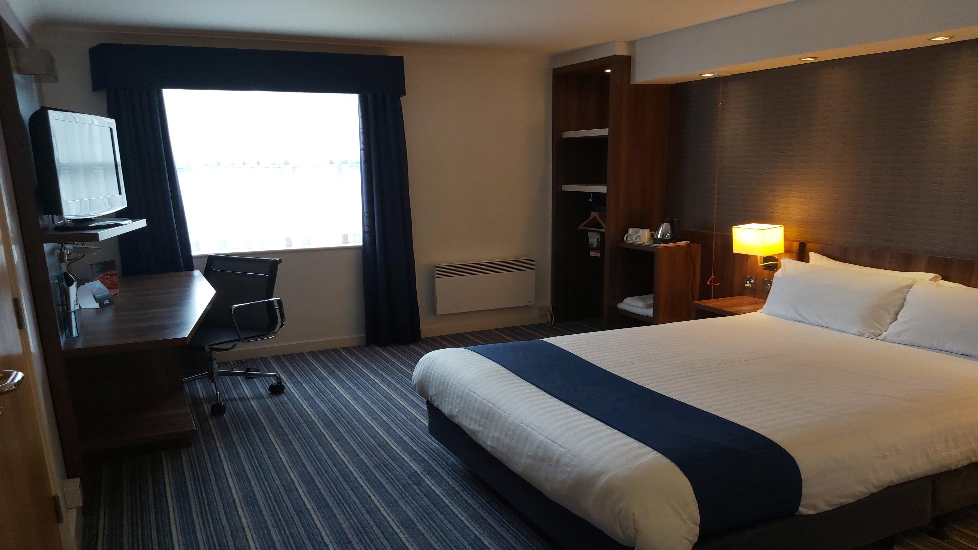 Holiday Inn Express Glenrothes By Ihg Exterior photo
