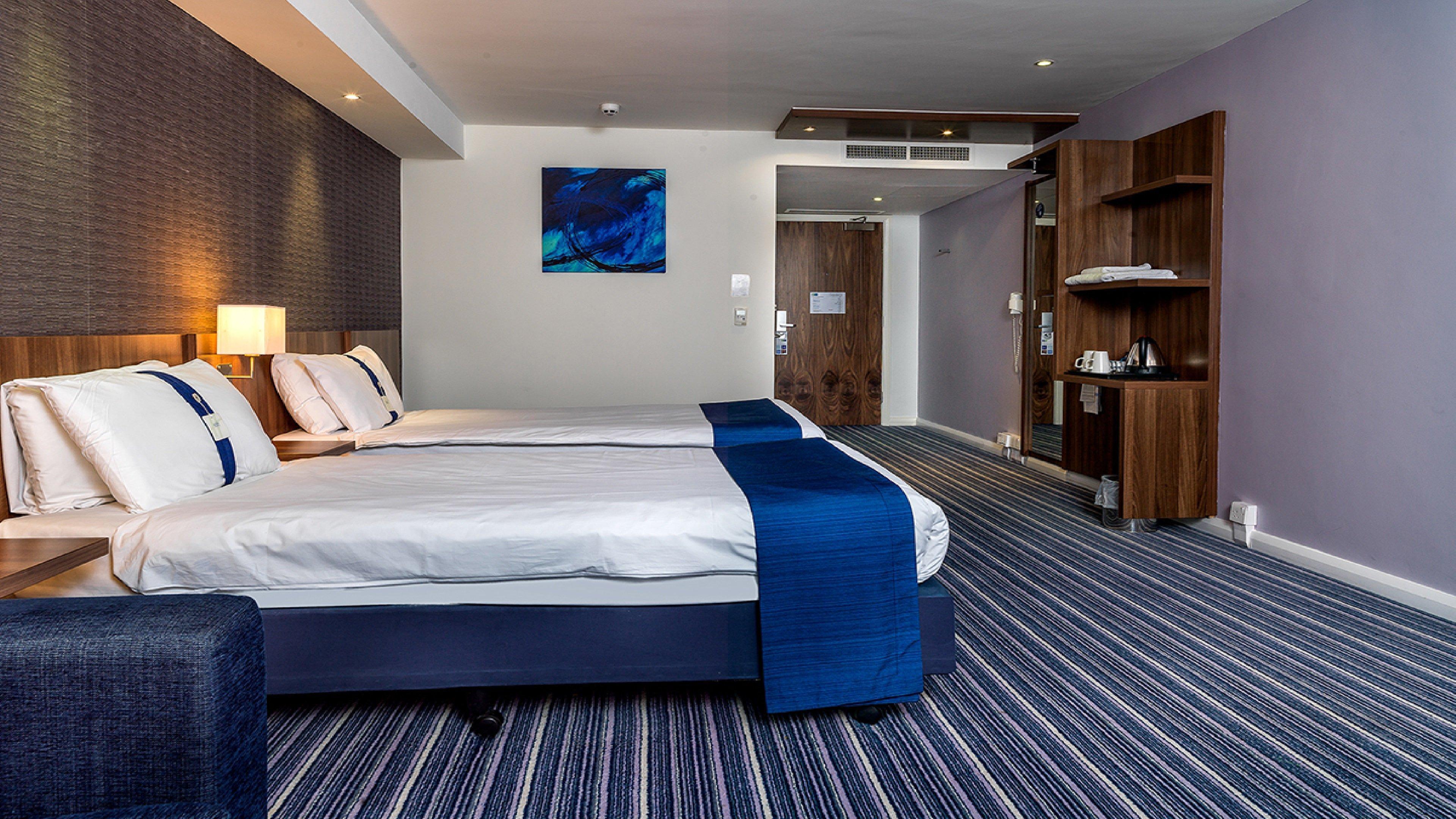 Holiday Inn Express Glenrothes By Ihg Exterior photo