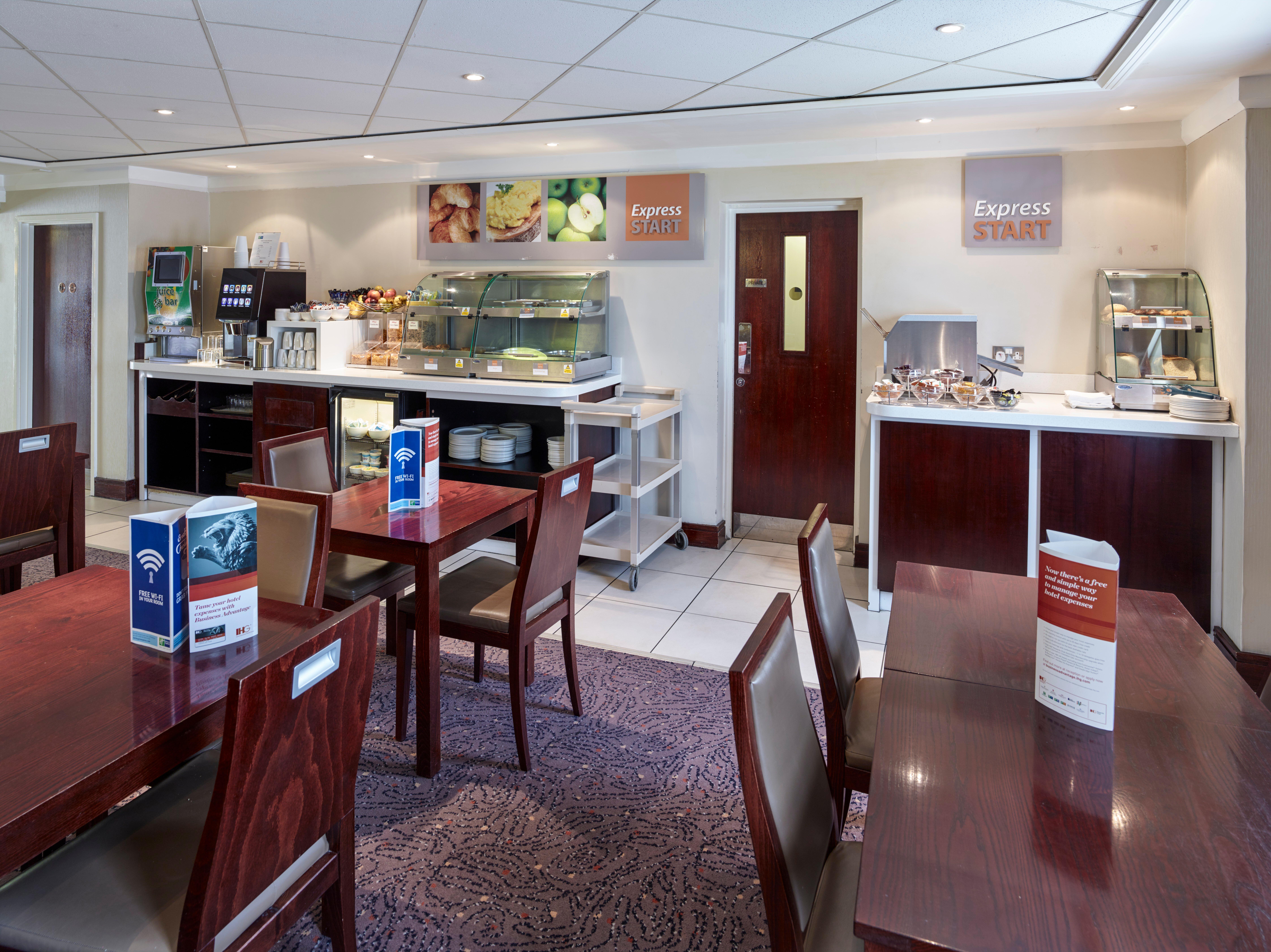 Holiday Inn Express Glenrothes By Ihg Exterior photo
